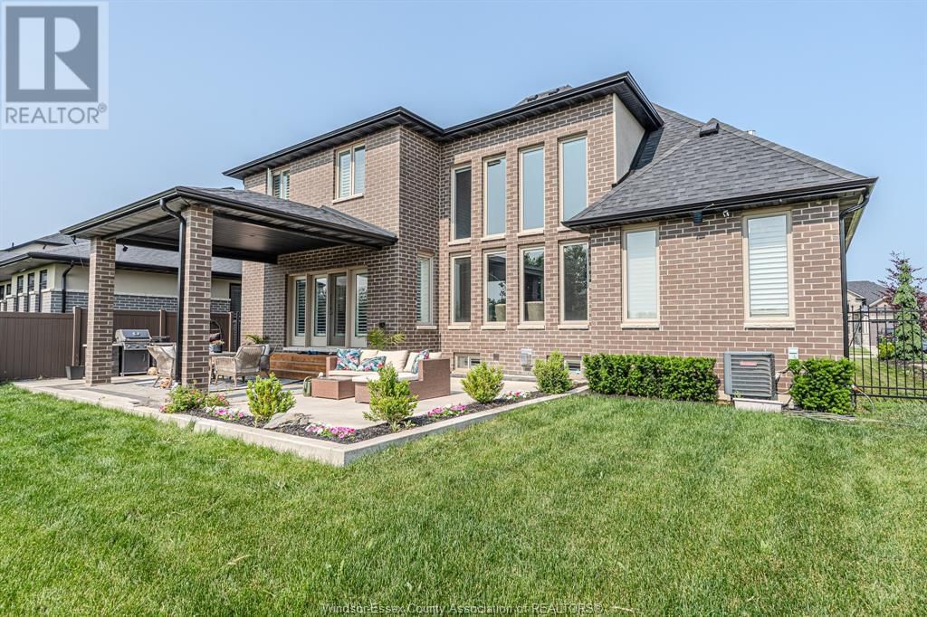 929 CHATEAU Image 41