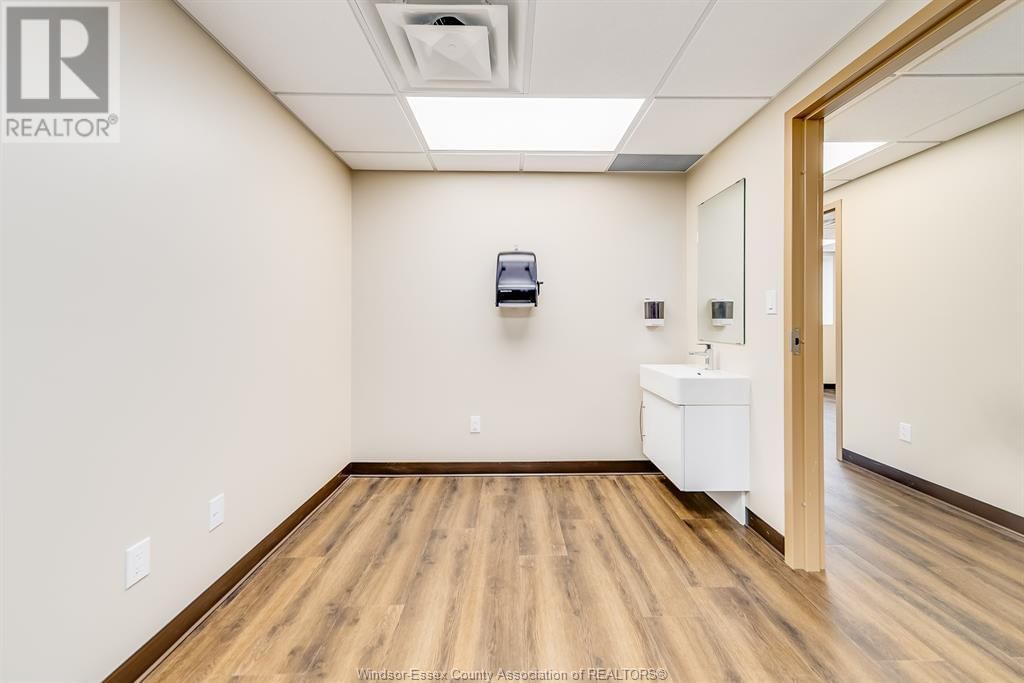 209 - 3719 WALKER ROAD Image 10