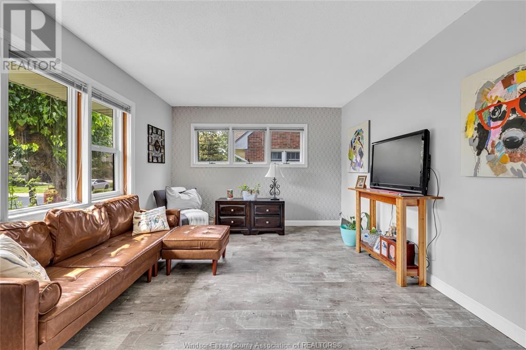 1080 PARKVIEW Image 11