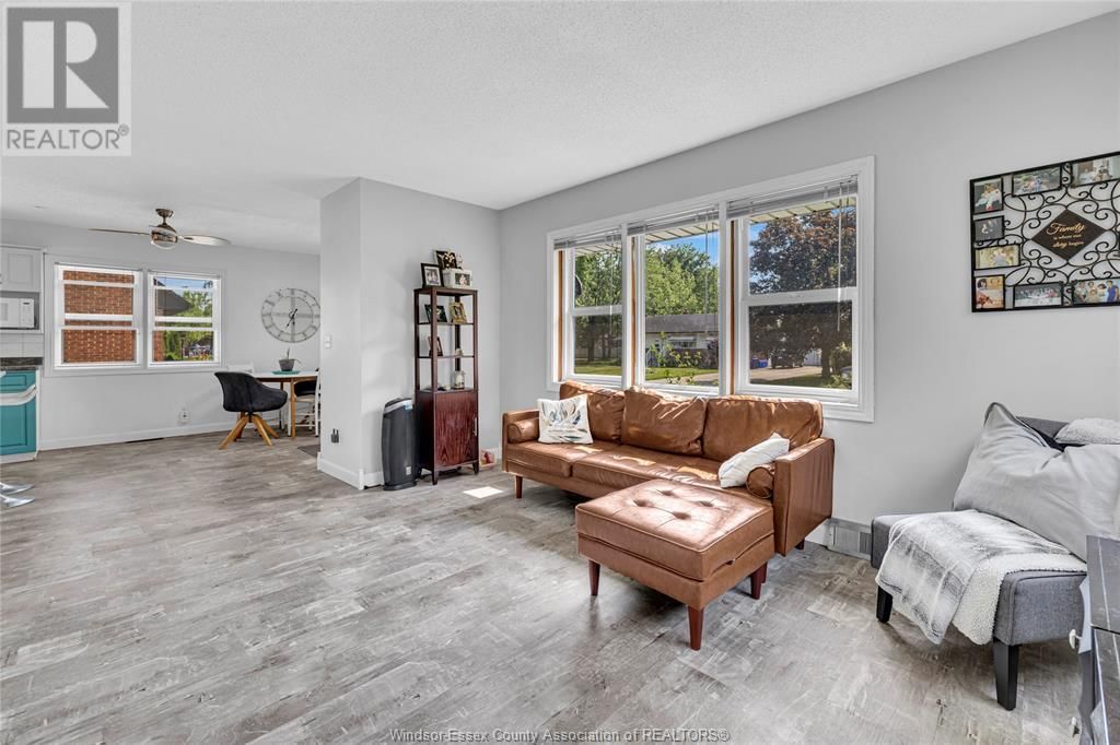 1080 PARKVIEW Image 12