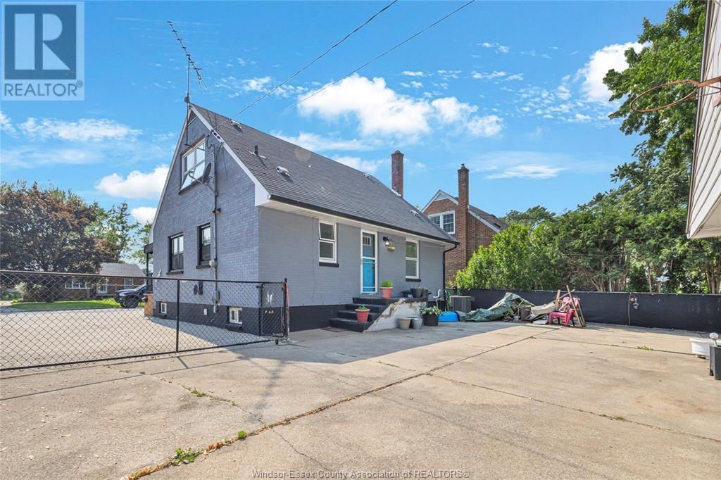 1080 PARKVIEW Image 21