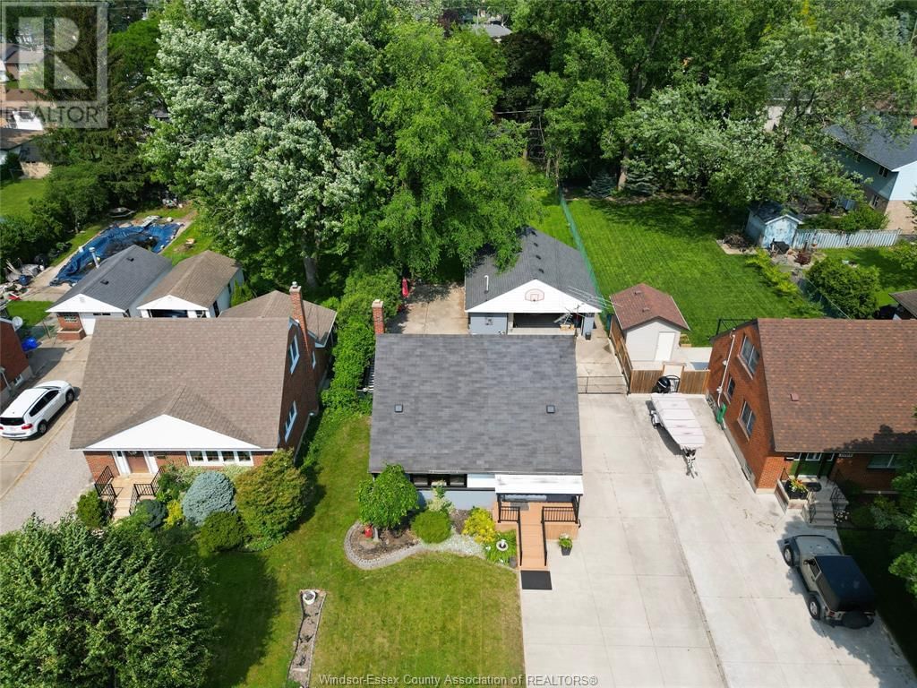1080 PARKVIEW Image 4
