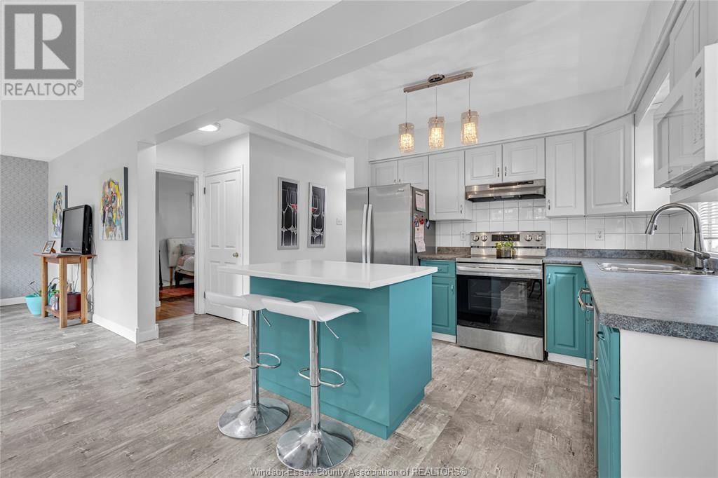 1080 PARKVIEW Image 6