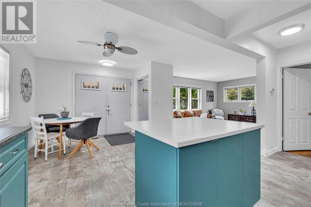 1080 PARKVIEW Image 7
