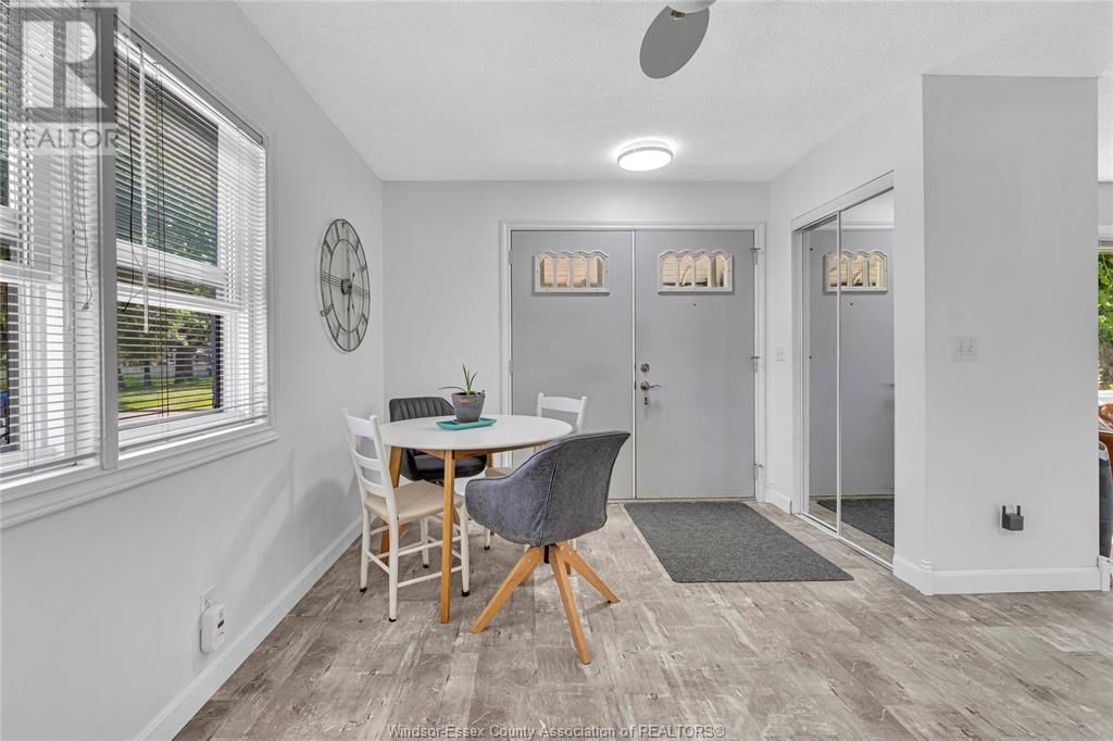 1080 PARKVIEW Image 8
