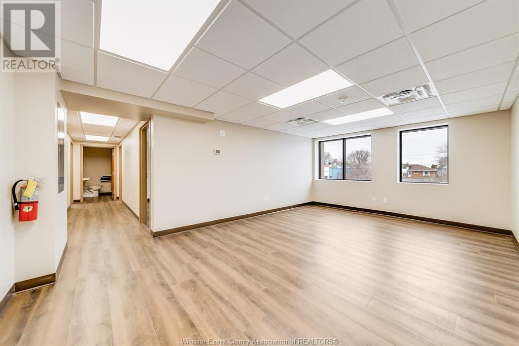 205 - 3719 WALKER ROAD Image 15