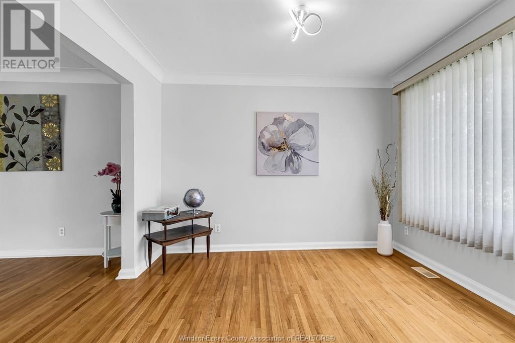 3170 MASSEY Image 9