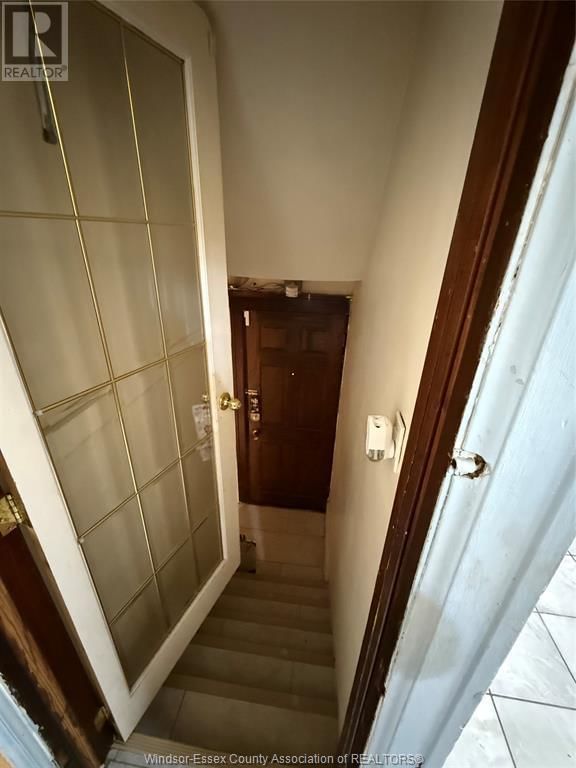 914 DOUGALL AVENUE Image 17