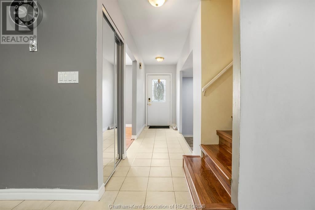 112 PARRY DRIVE Image 12