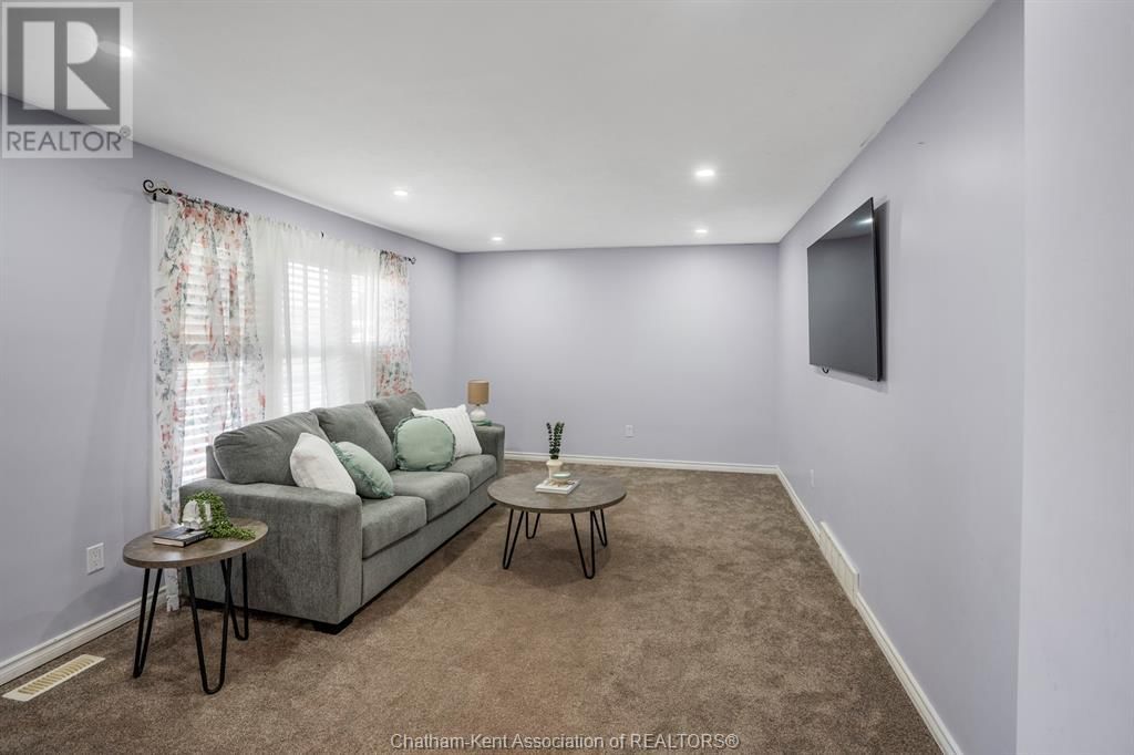 112 PARRY DRIVE Image 15
