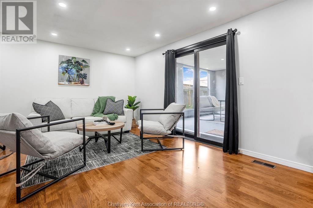 112 PARRY DRIVE Image 19