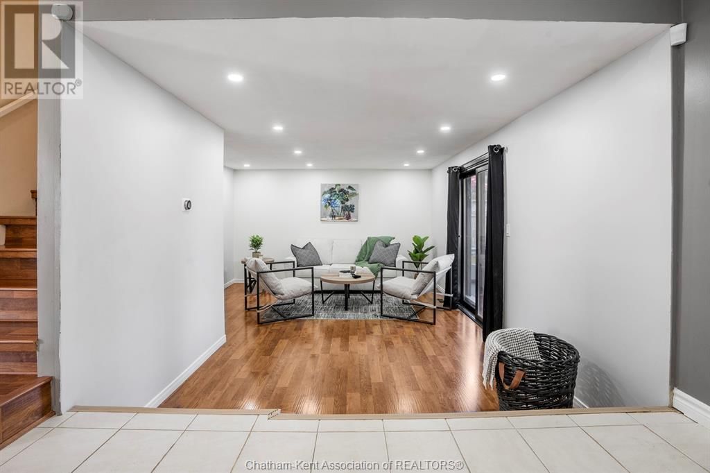 112 PARRY DRIVE Image 23
