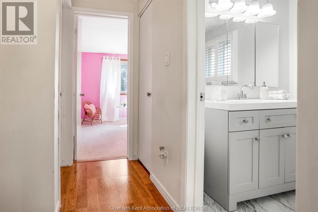 112 PARRY DRIVE Image 32