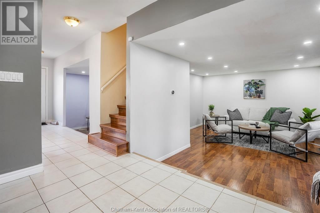 112 PARRY DRIVE Image 5
