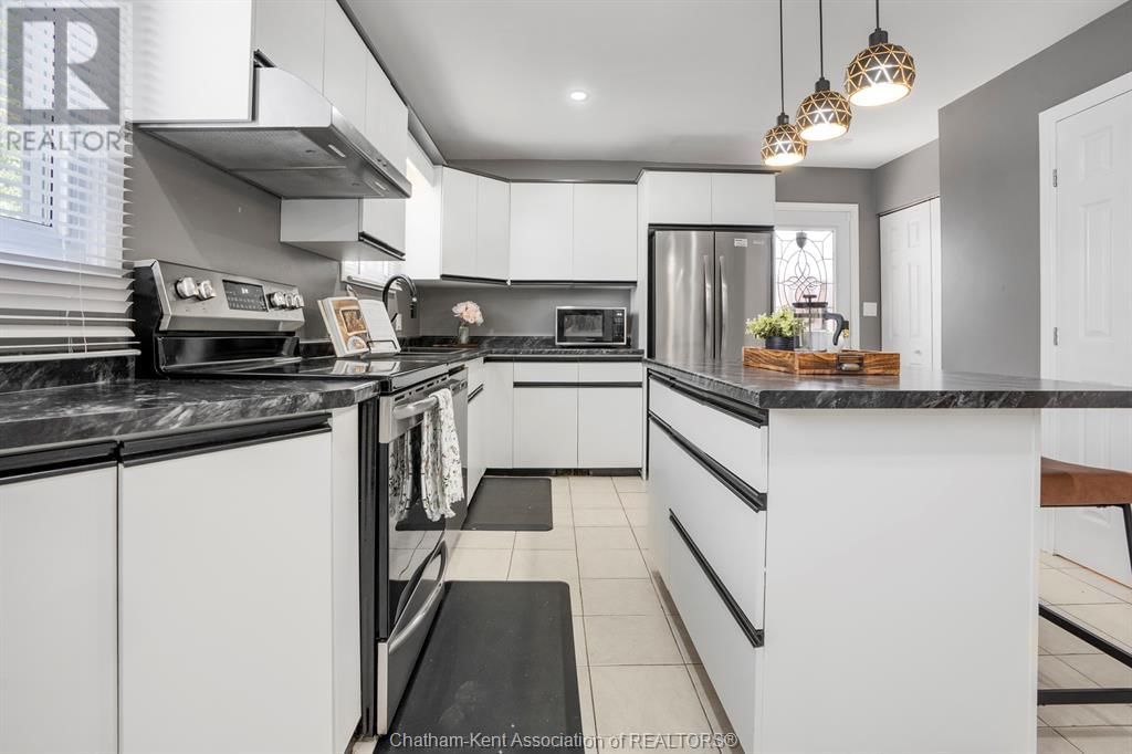 112 PARRY DRIVE Image 6