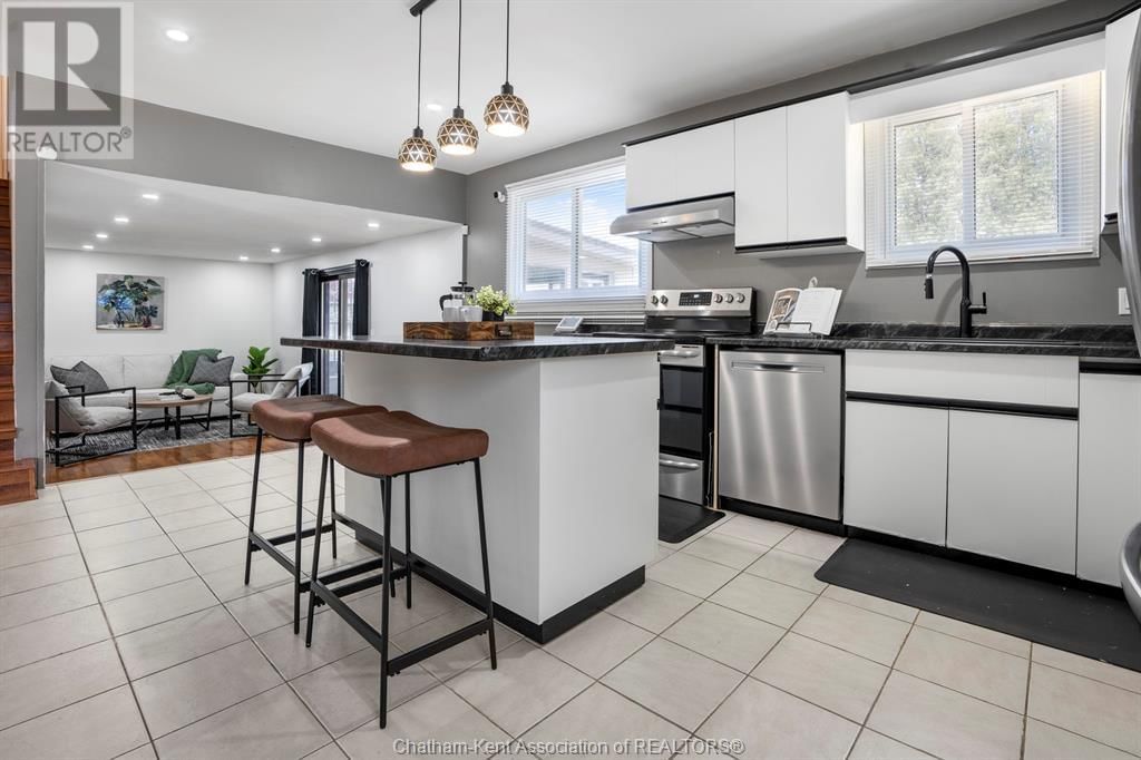 112 PARRY DRIVE Image 7