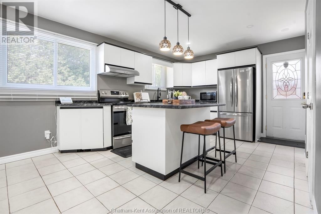 112 PARRY DRIVE Image 9