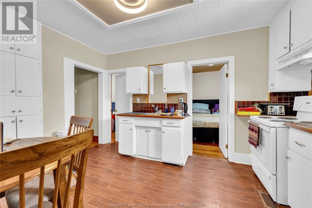 1182 HENRY FORD Image 9