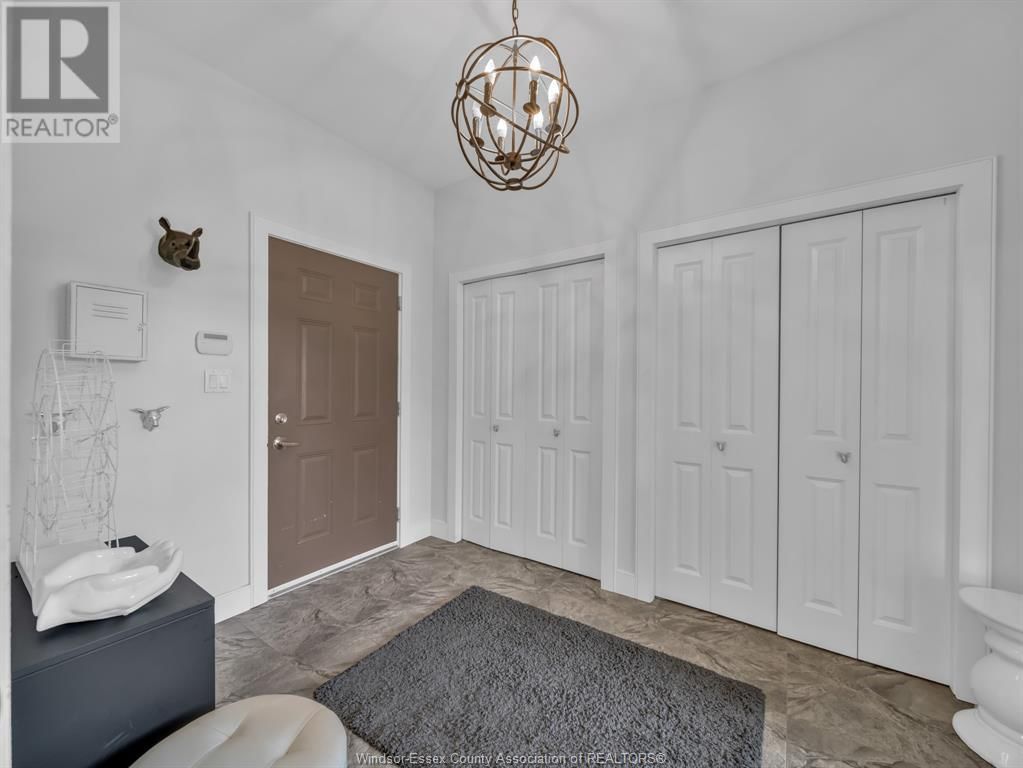 1083 REGENCY CRESCENT Image 20