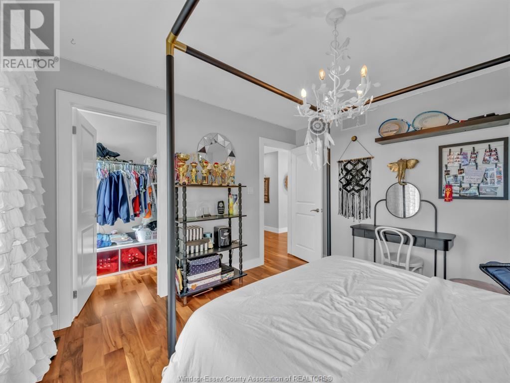 1083 REGENCY CRESCENT Image 31