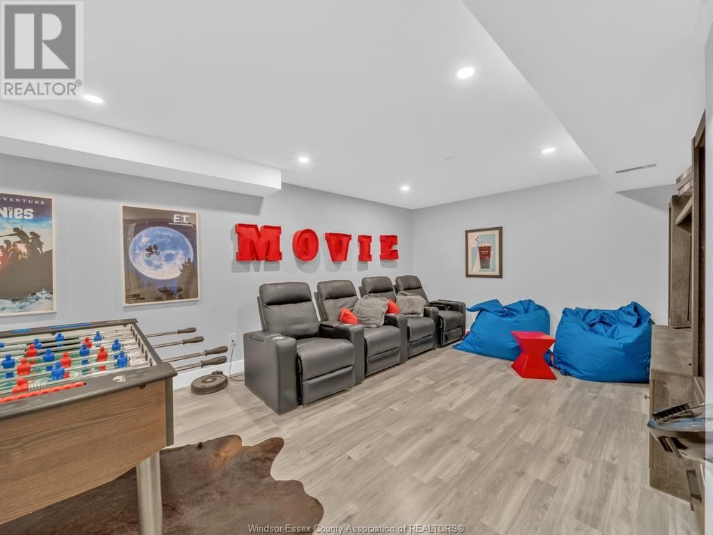 1083 REGENCY CRESCENT Image 35