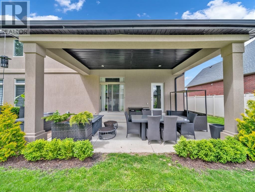 1083 REGENCY CRESCENT Image 45