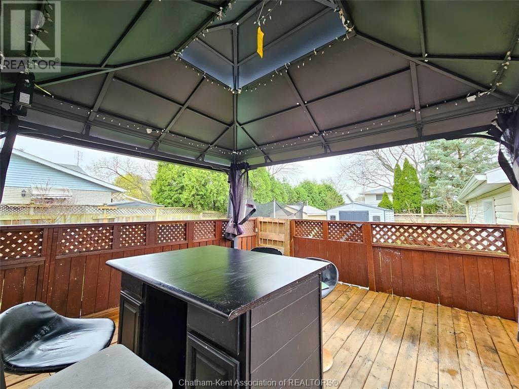 74 CHESTNUT DRIVE Image 43