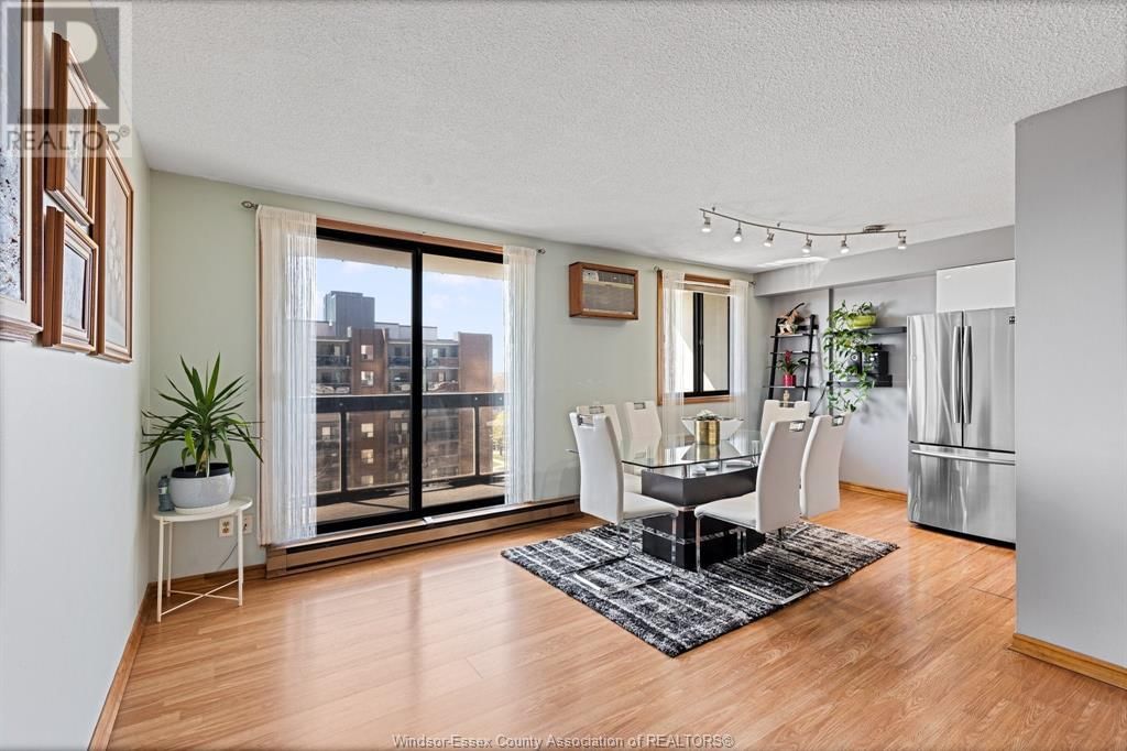 812 - 150 PARK Image 1