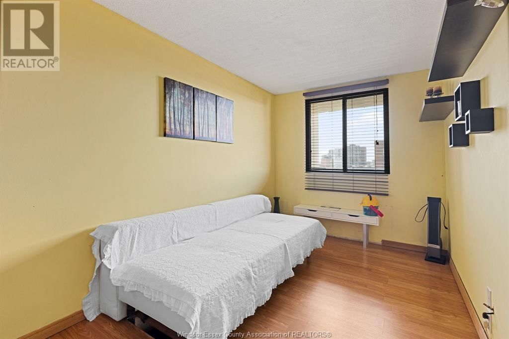 812 - 150 PARK Image 12