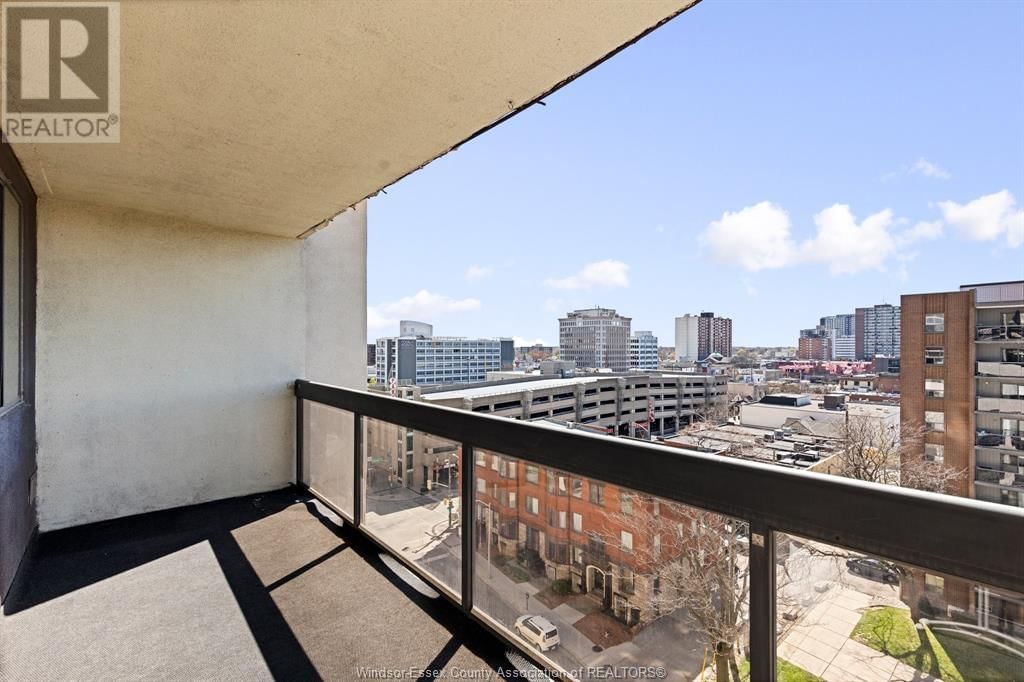 812 - 150 PARK Image 15
