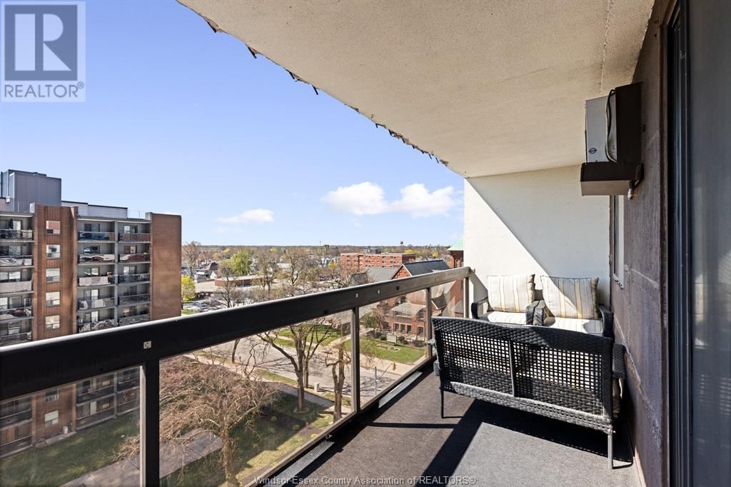 812 - 150 PARK Image 7
