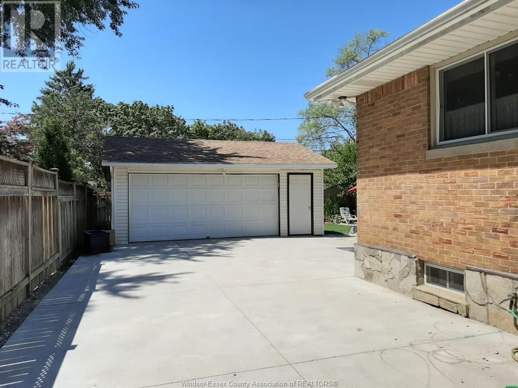 3633 MCKAY Image 2