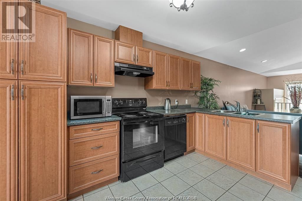3142 SEVILLE Image 15