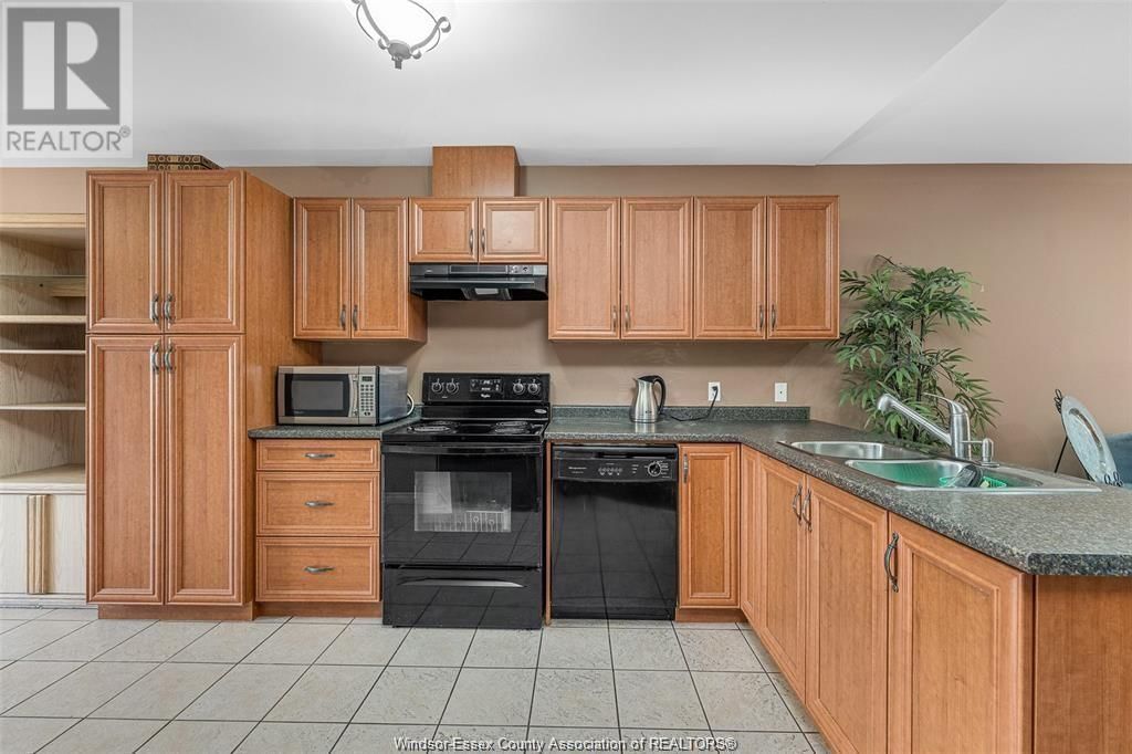 3142 SEVILLE Image 16