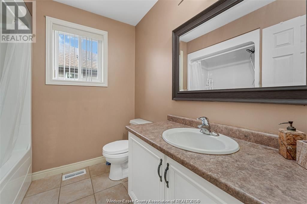 3142 SEVILLE Image 18