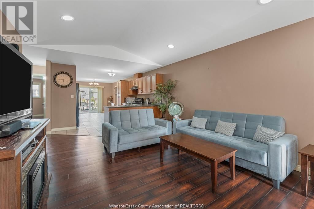 3142 SEVILLE Image 9