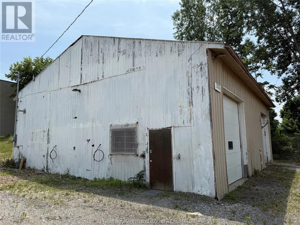 3715 RUSSELL STREET Image 17
