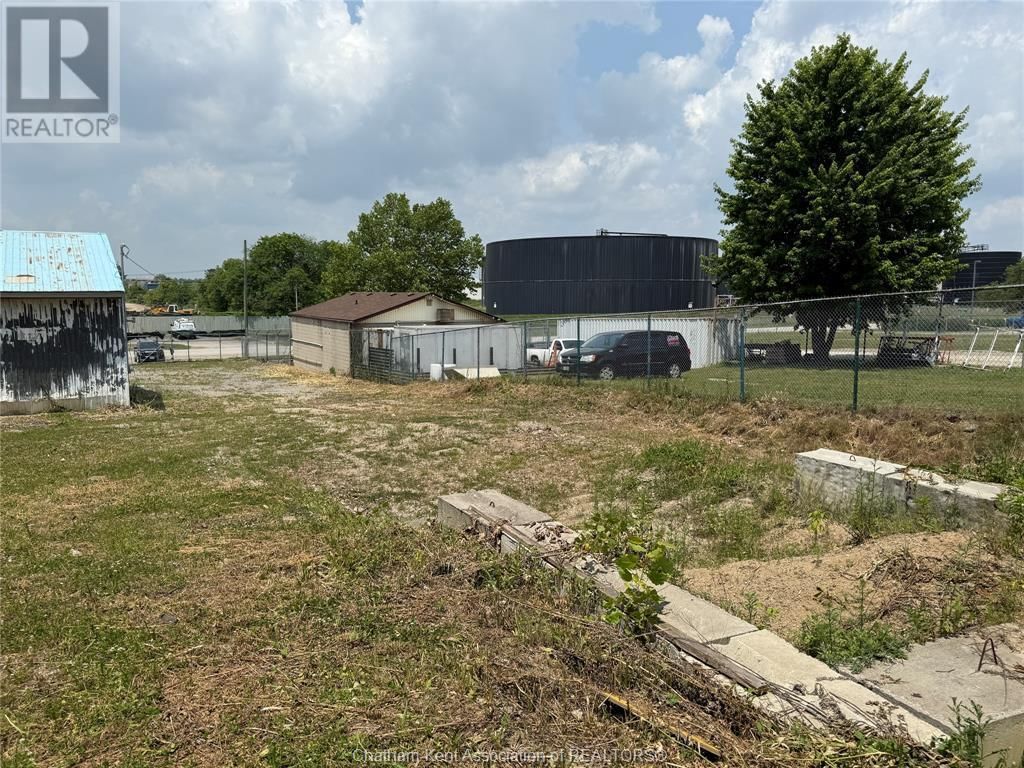 3715 RUSSELL STREET Image 22