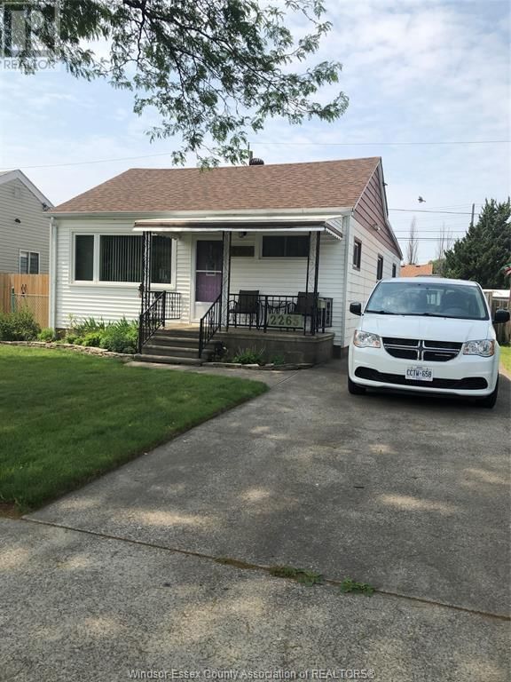 2265 FOREST AVENUE Image 1