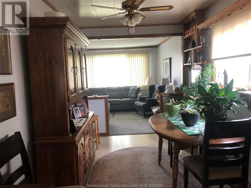 2265 FOREST AVENUE Image 3