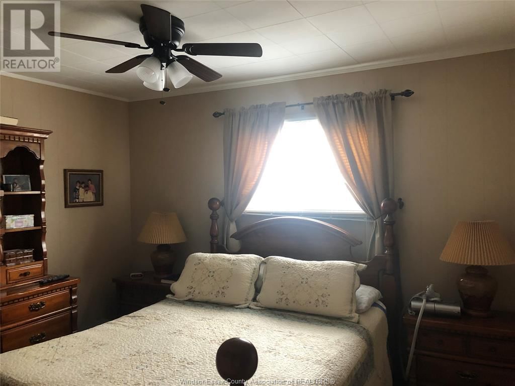 2265 FOREST AVENUE Image 6