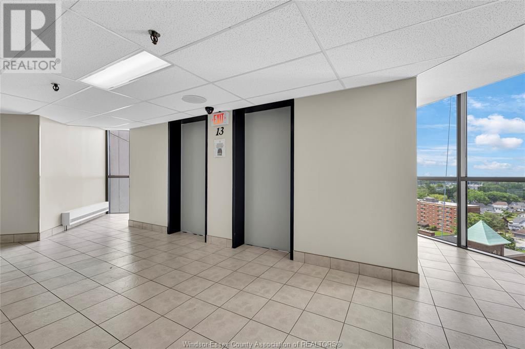 1315 - 150 PARK STREET WEST Image 30