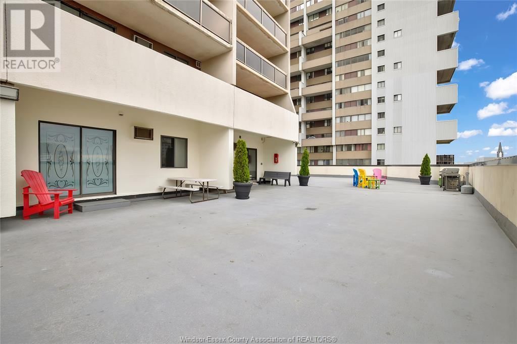1315 - 150 PARK STREET WEST Image 32