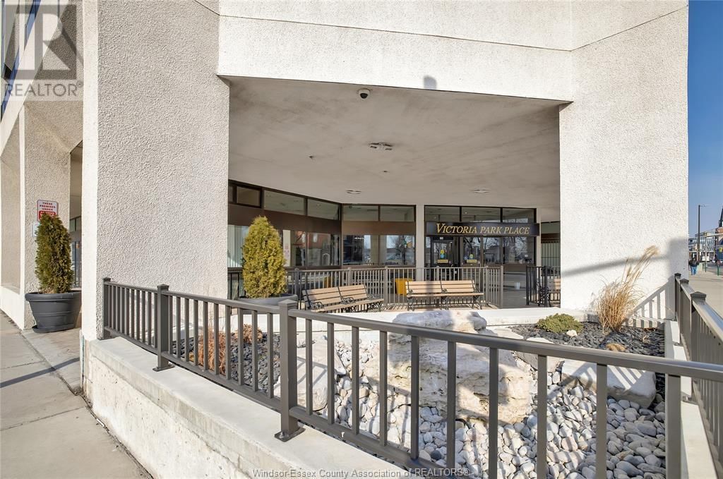1315 - 150 PARK STREET WEST Image 36