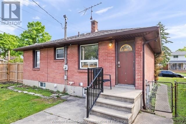 1105 HARRISON Image 18