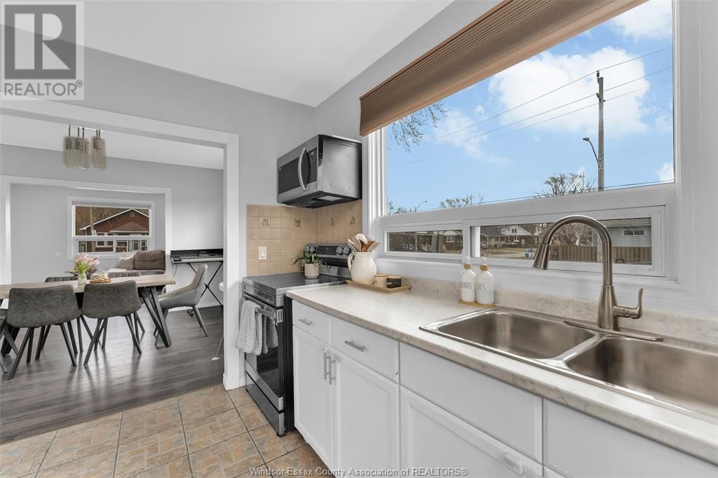 1495 ARTHUR ROAD Image 11