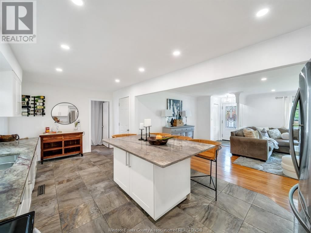 301 ARLINGTON BOULEVARD Image 22