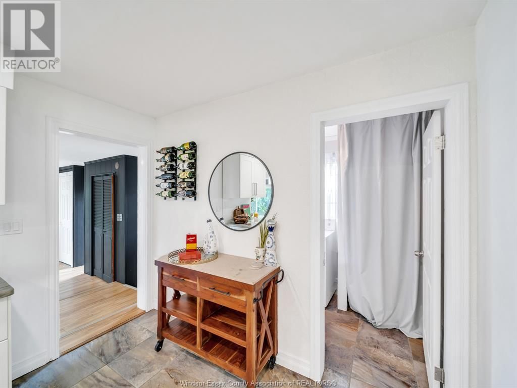 301 ARLINGTON BOULEVARD Image 24