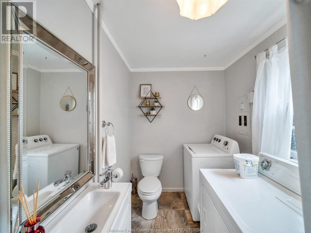 301 ARLINGTON BOULEVARD Image 25