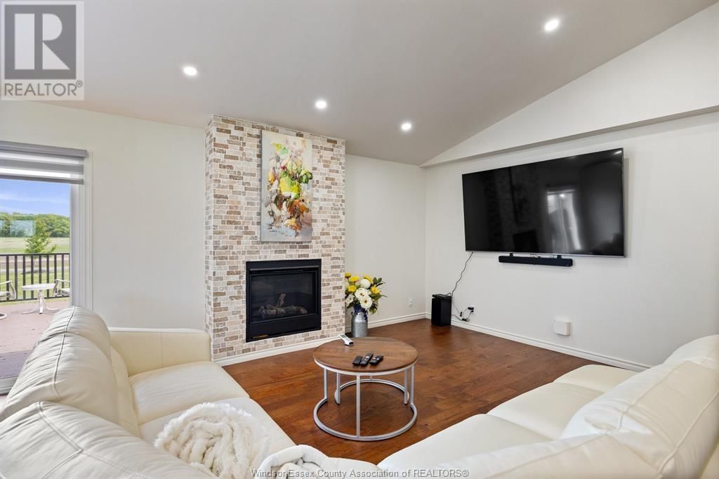 7030 HOWARD Image 10